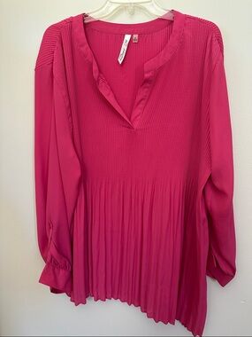 NY Collection Woman 2X Bright pink asymmetrical blouse with pleated bodice; NWOT